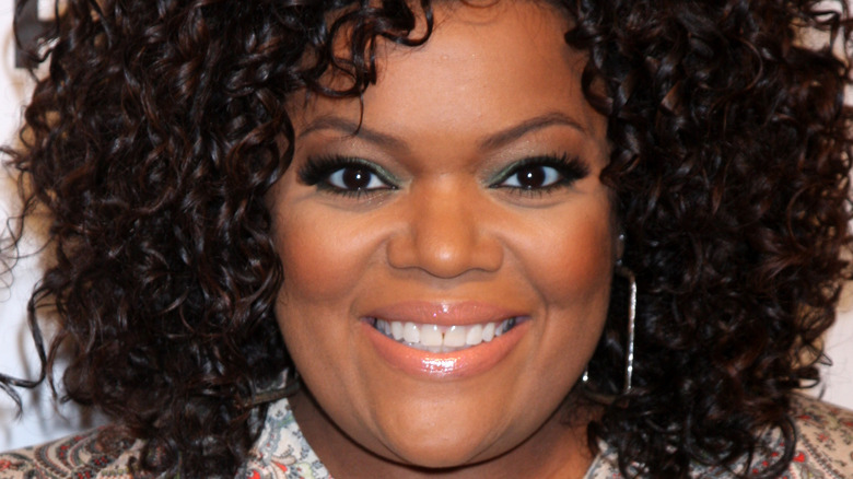 Yvette Nicole Brown smiling on the red carpet