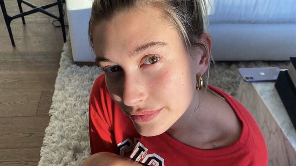 Hailey Bieber, a celebrity waiting out quarantine in luxury