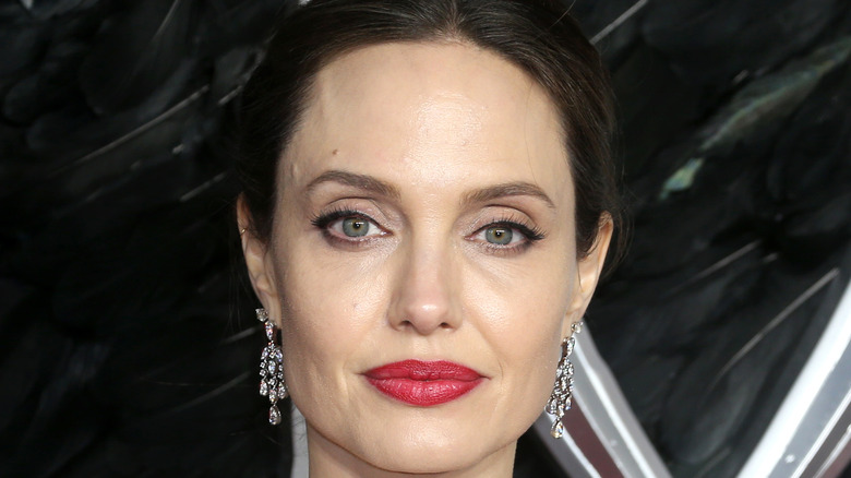 Angelina Jolie red lip