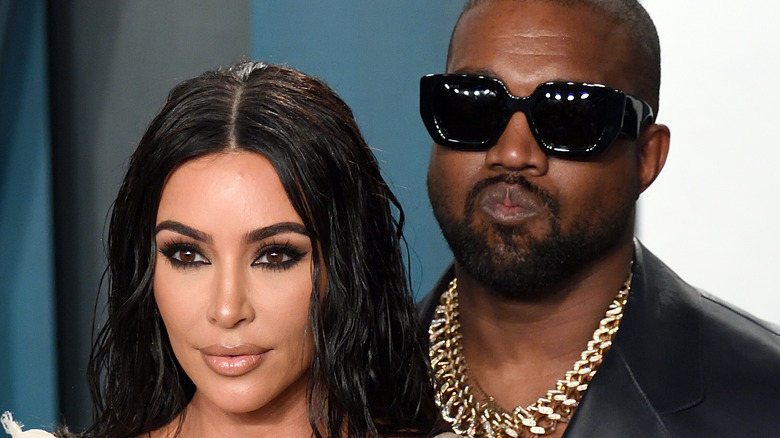 Kim Kardashian, Kanye West posing