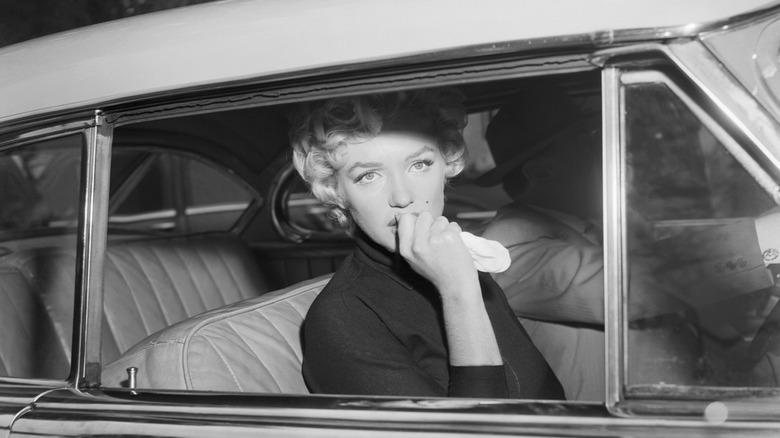 Marilyn Monroe in a car