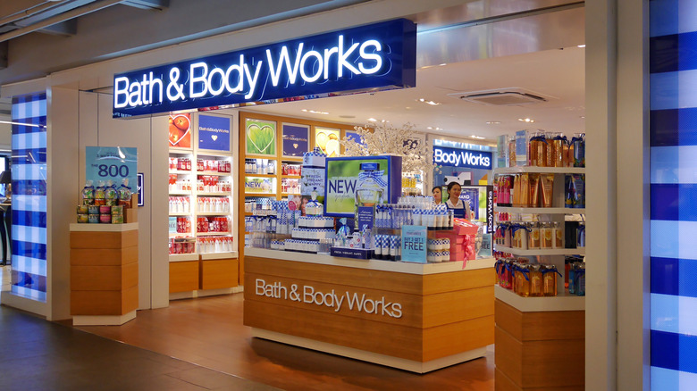 Bath & Body Works storefront