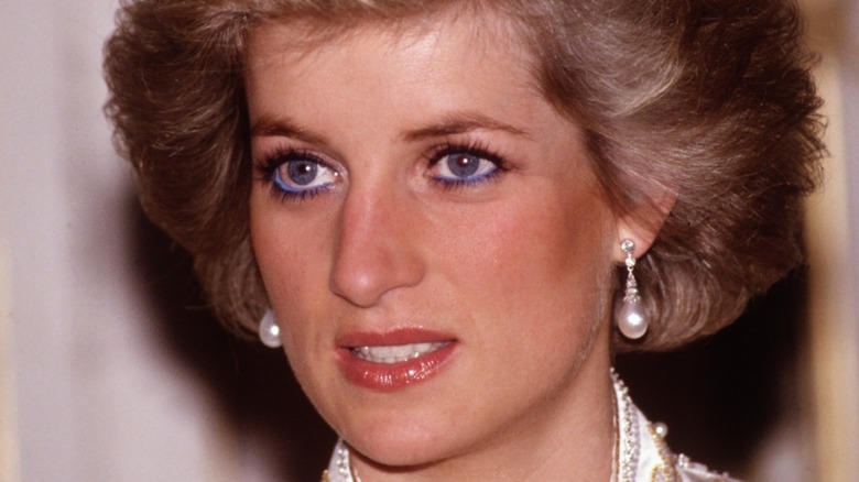 Princess Diana with peal earrings 