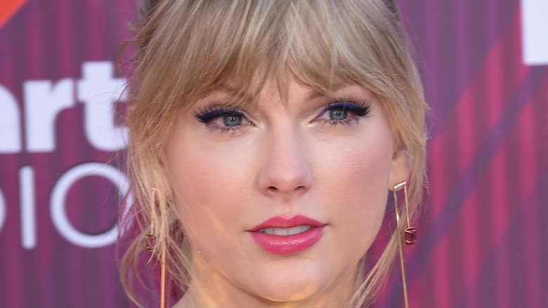 Taylor Swift, red carpet