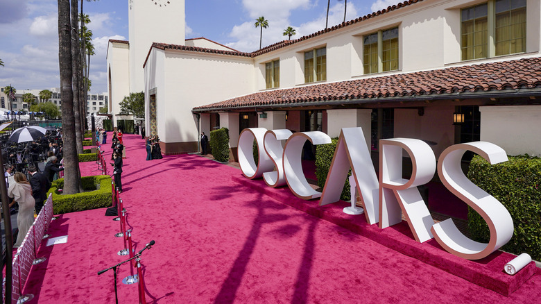 Oscars red carpet 2021