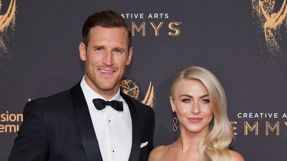 Brooks Laich and Julianne Hough at the 2017 Creative Arts Emmy Awards
