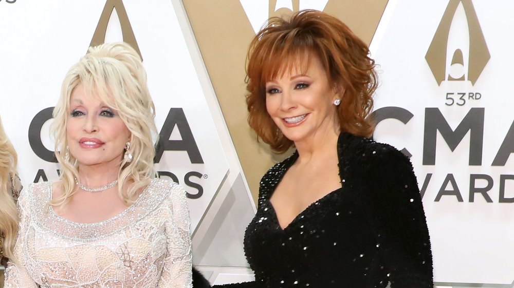 Reba and Dolly on the red carpet