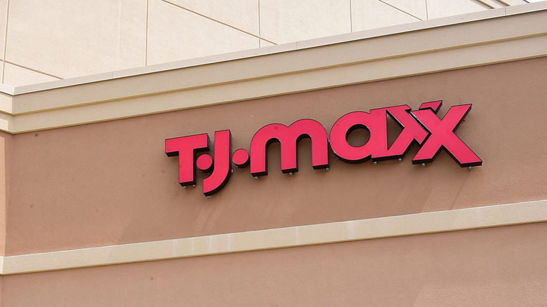 TJ Maxx sign