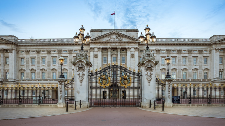 Close up of Buckingham Palace