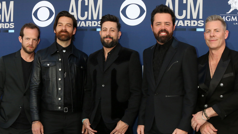 Old Dominion at event