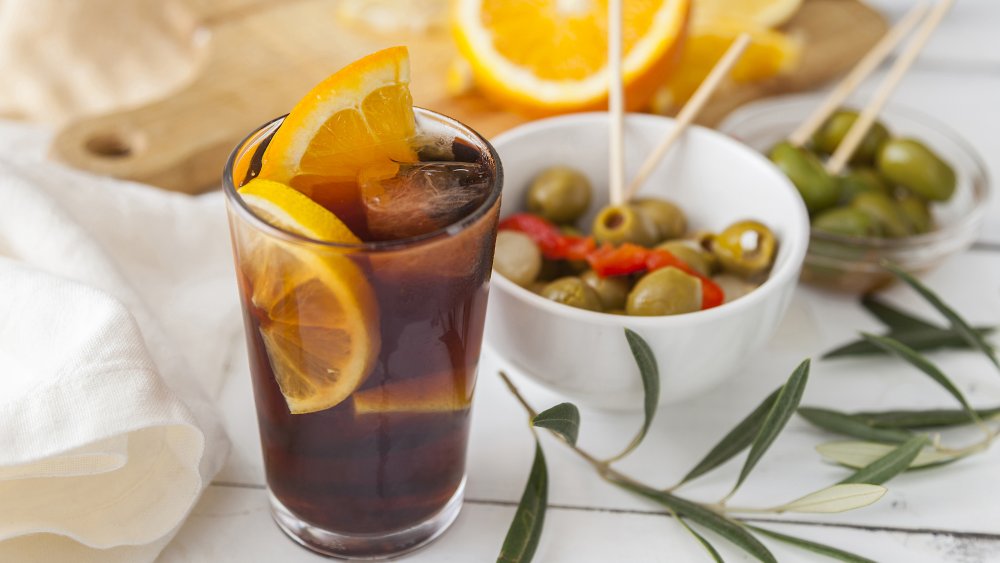 Vermouth with olives as an appetizer
