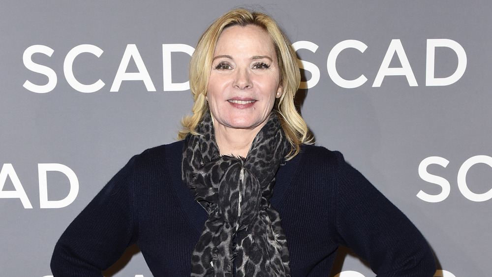 Kim Cattrall posing on the red carpet